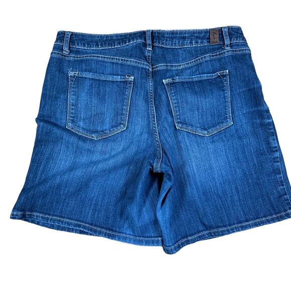 Simply Vera Vera Wang Denim Shorts with Button Fly Closure Perfect for Summer - Picture 5 of 8